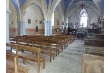 Intérieur de la chapelle (XI° et XIV° siècles) Commune de St Just en Chevalet